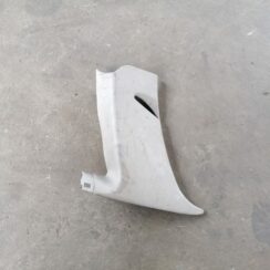 Aizmugurējas salona statnes apdare priekš OPEL ASTRA 2002