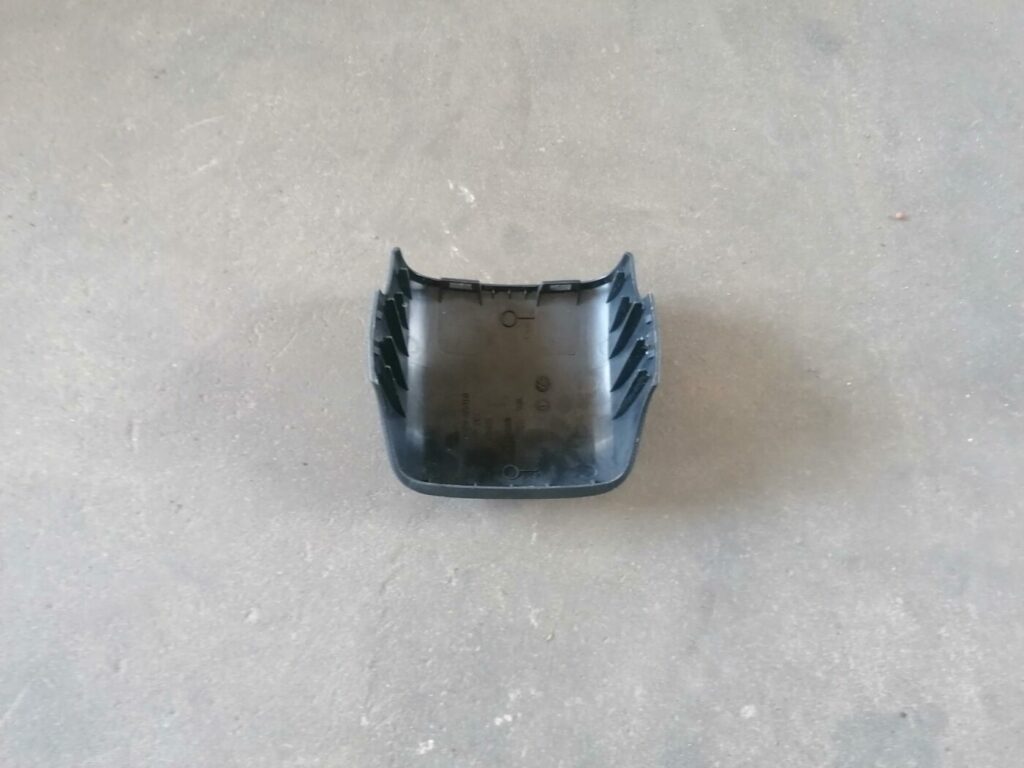 Salona plastmasa priekš TOYOTA AVENSIS 2007 2 Salona plastmasa priekš TOYOTA AVENSIS 2007