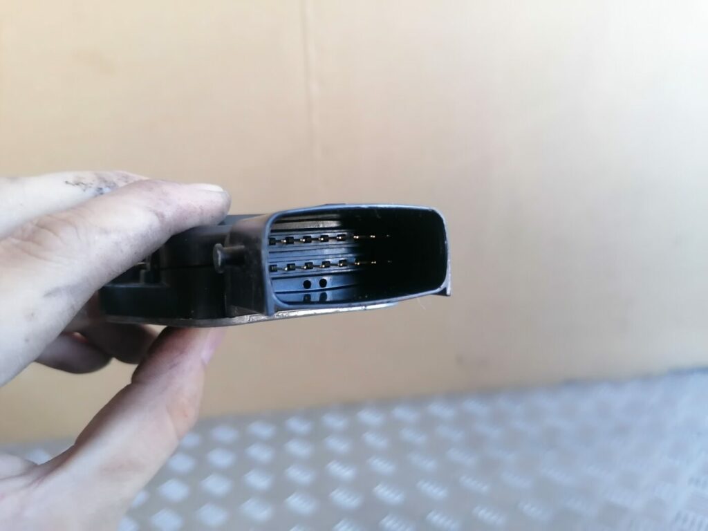 Droseļvārsta vadības bloks priekš HONDA ACCORD 2007 YR562P