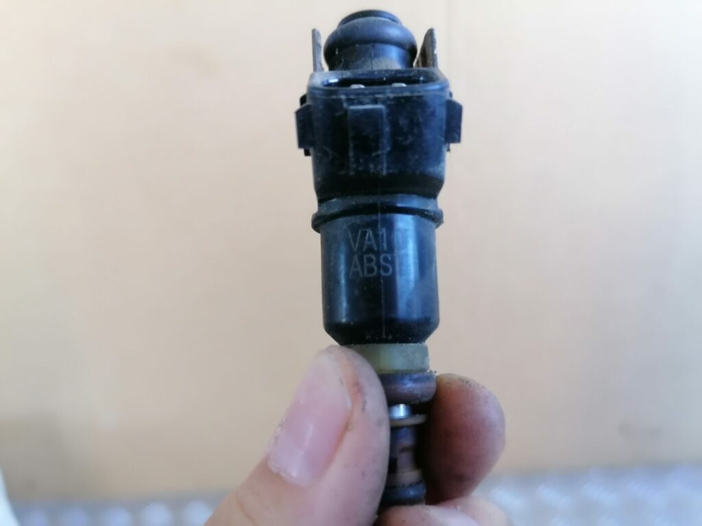 Degvielas smidzinātājs priekš HONDA ACCORD 2007 YR562P