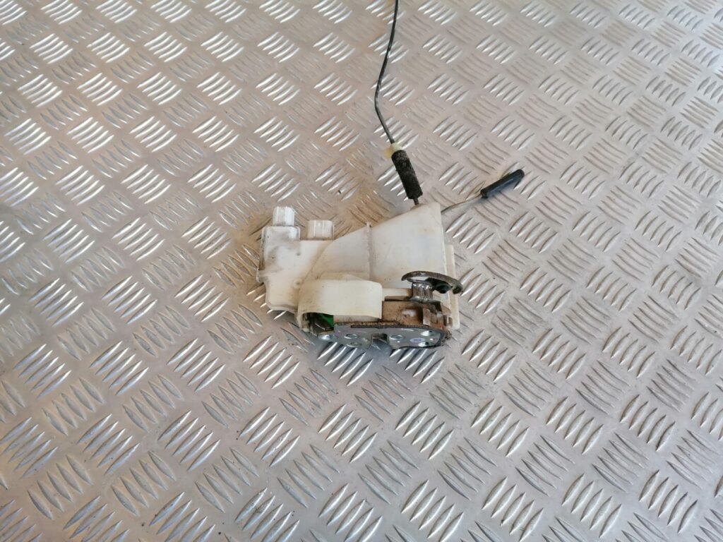 Aizmugurējo kreiso durvju slēdzene priekš HONDA ACCORD 2007 YR562P 2 Aizmugurējo kreiso durvju slēdzene priekš HONDA ACCORD 2007 YR562P