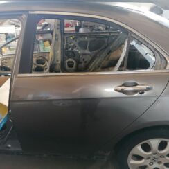 Aizmugurējās kreisās durvis priekš HONDA ACCORD 2007 YR562P