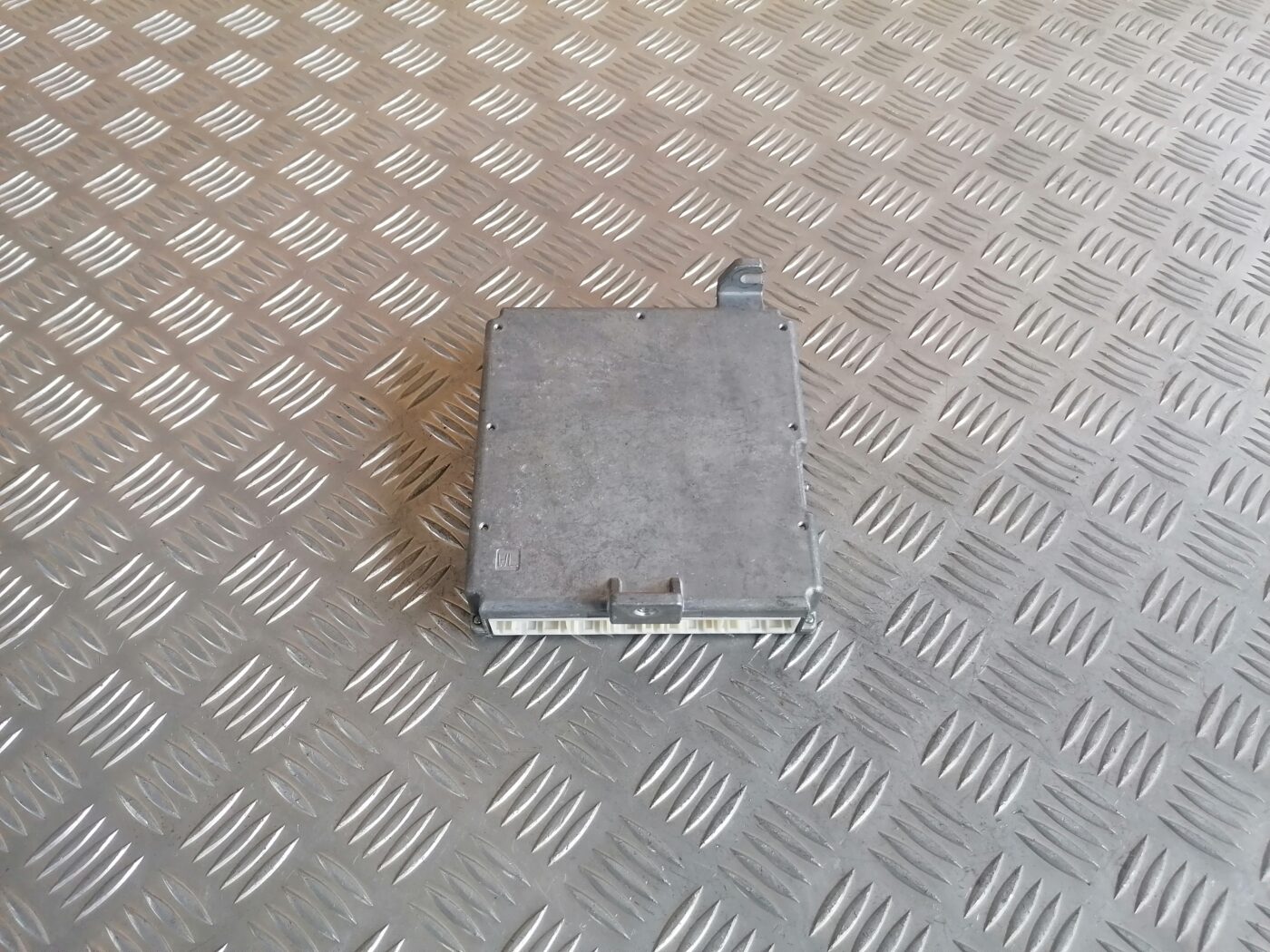 Dzinēja vadības bloks priekš HONDA CR-V 2006 1 Dzinēja vadības bloks priekš HONDA CR-V 2006