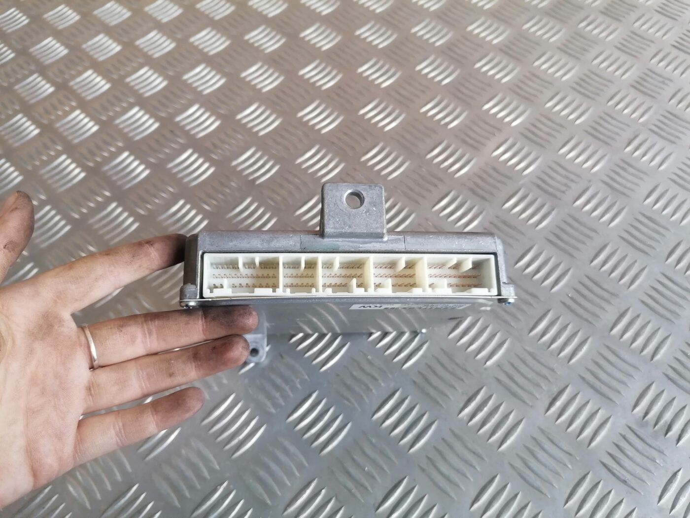 Dzinēja vadības bloks priekš HONDA CR-V 2006 2 Dzinēja vadības bloks priekš HONDA CR-V 2006