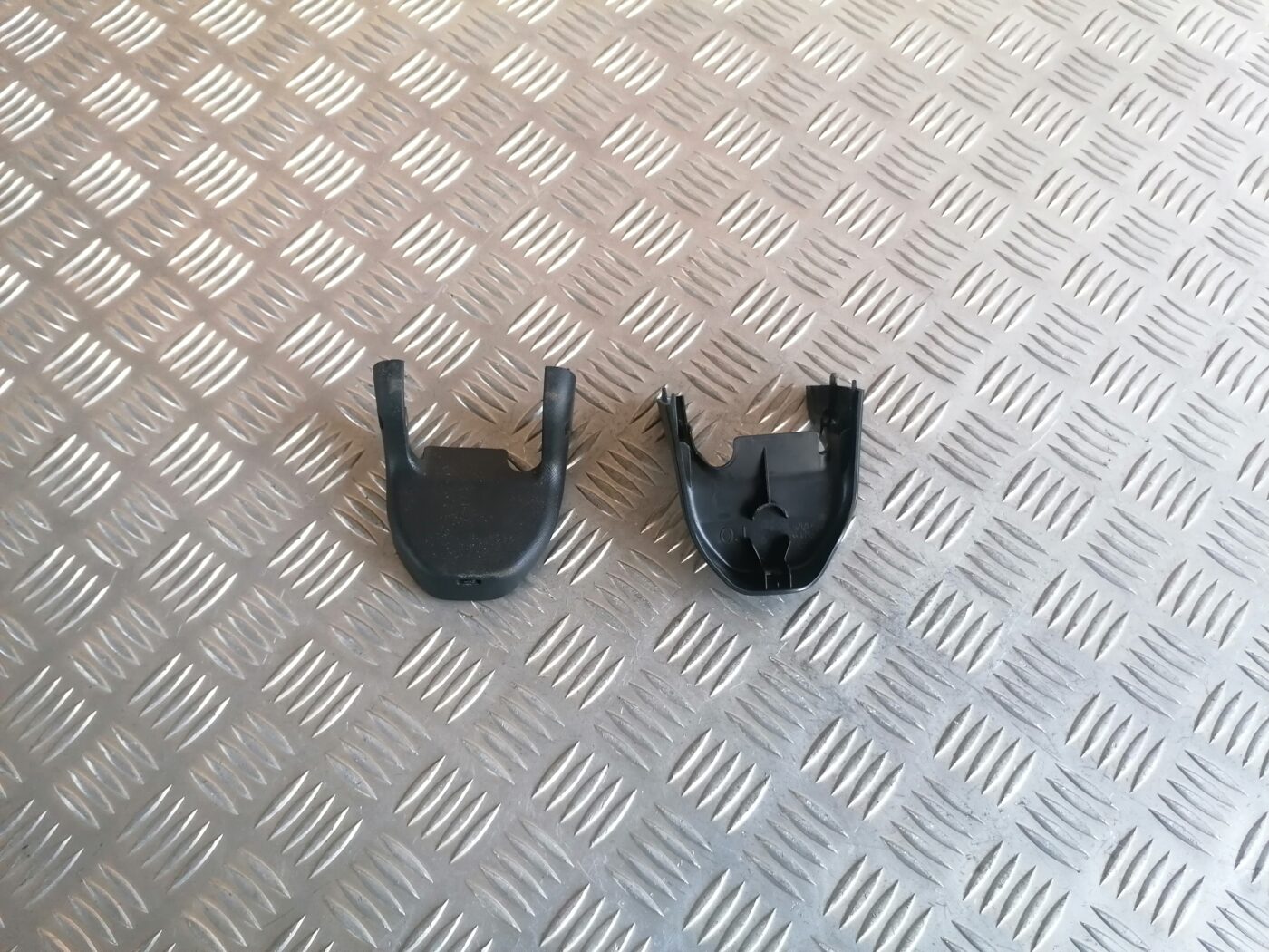 Aizmugurējā sēdekļa sliežu apdare priekš HONDA CR-V 2006