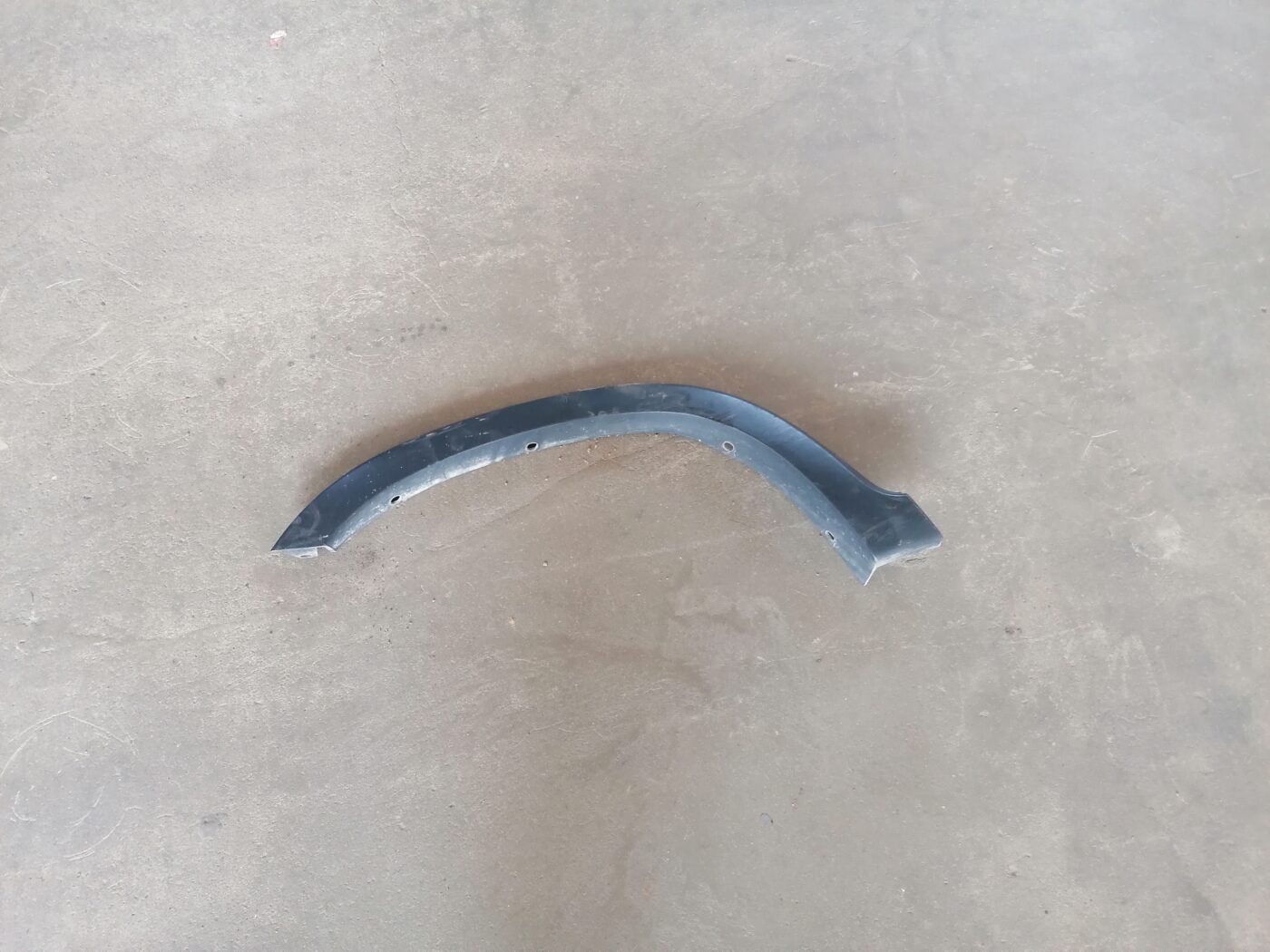 Aizmugurēja spārna uzlika (moldings) priekš HONDA CR-V 2006