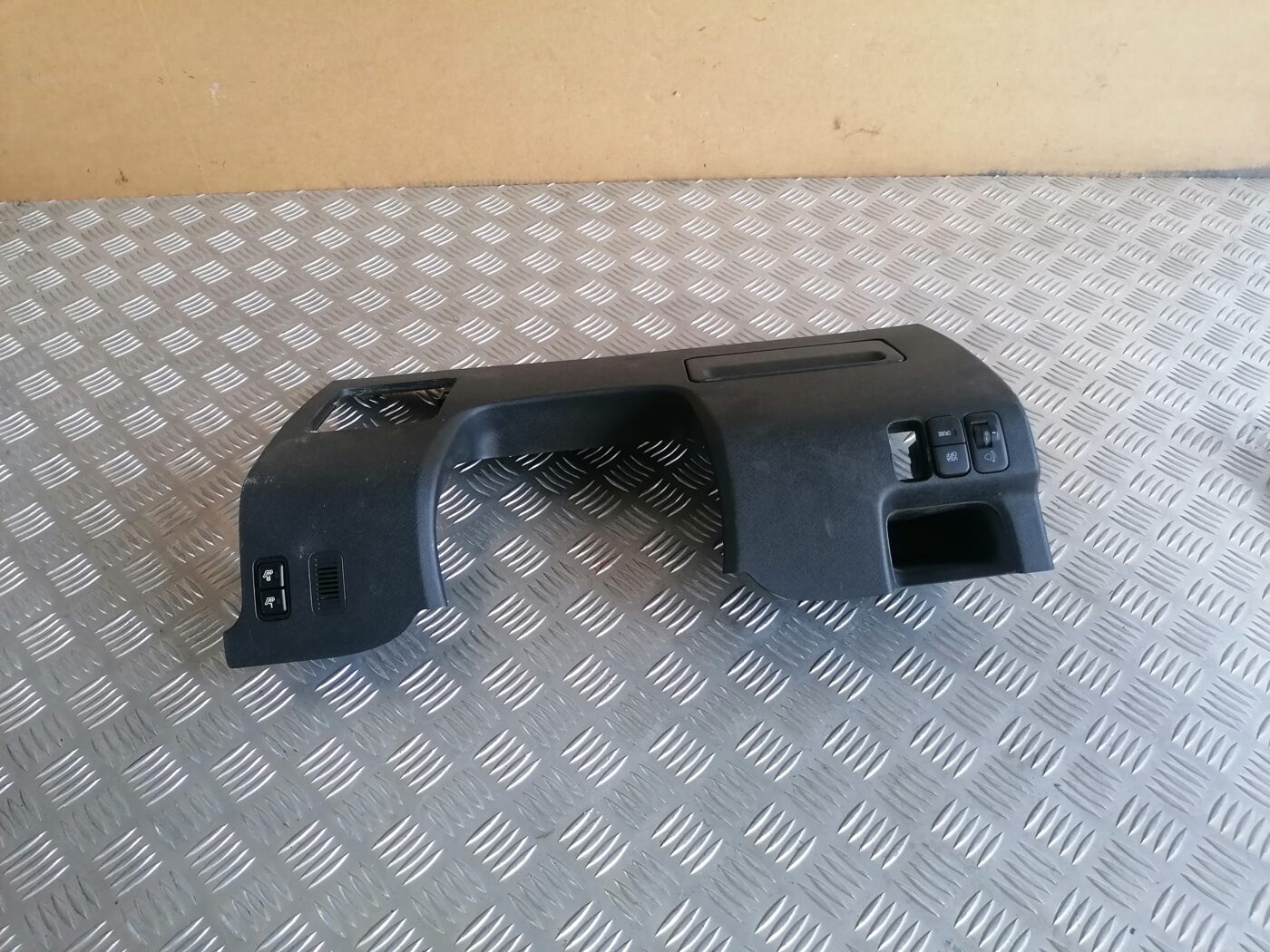 Mērinstrumentu paneļa apdare (zem stūres) priekš HONDA CR-V 2006 1 Mērinstrumentu paneļa apdare (zem stūres) priekš HONDA CR-V 2006