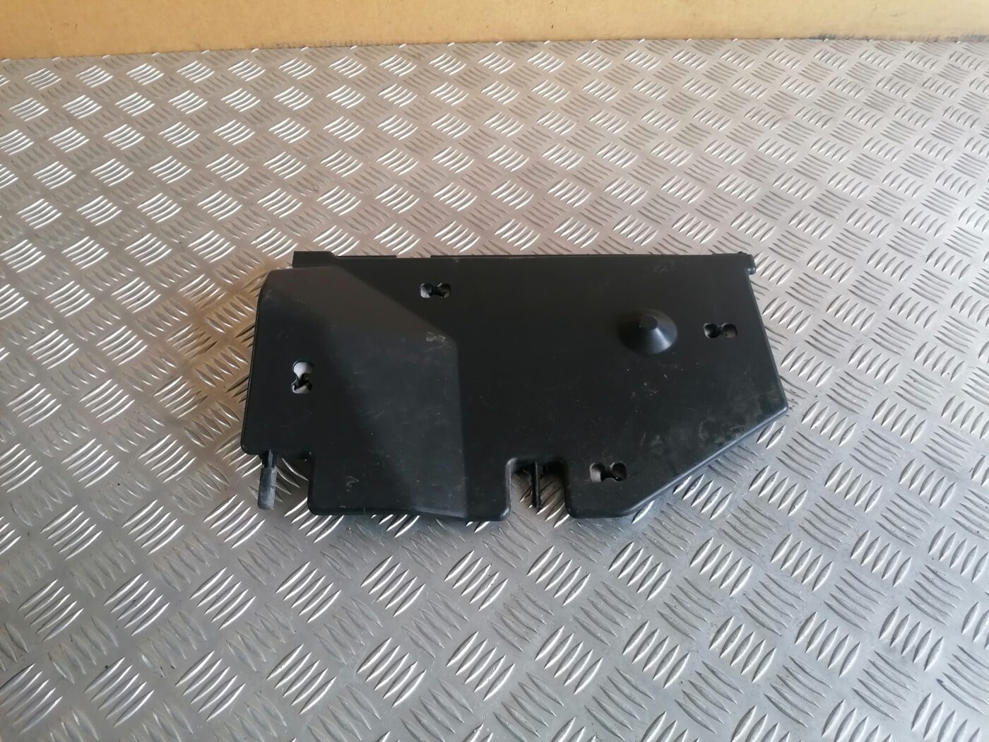 Mērinstrumentu paneļa apakšēja apdare priekš HONDA CR-V 2006