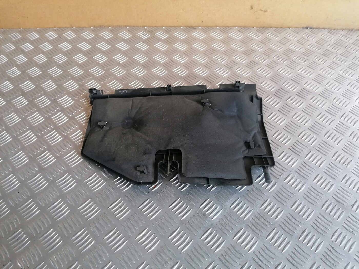 Mērinstrumentu paneļa apakšēja apdare priekš HONDA CR-V 2006