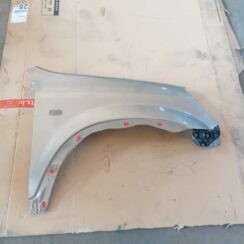 Priekšējais labais spārns priekš HONDA CR-V 2006