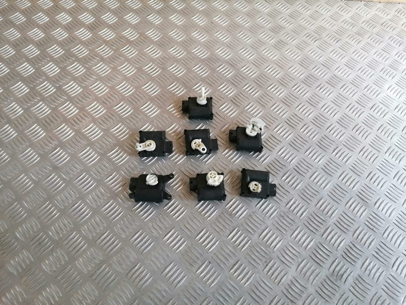 Apsildes sistēmas aktuators priekš AUDI A6 2008