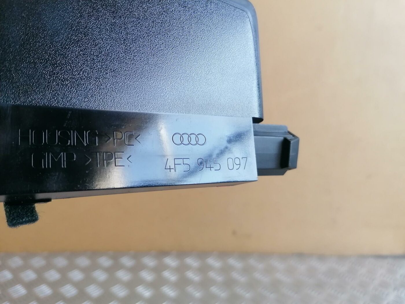 Stop signāls priekš AUDI A6 2008