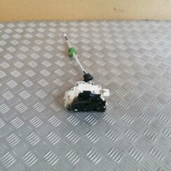 Priekšējo labo durvju slēdzene priekš AUDI A6 2008