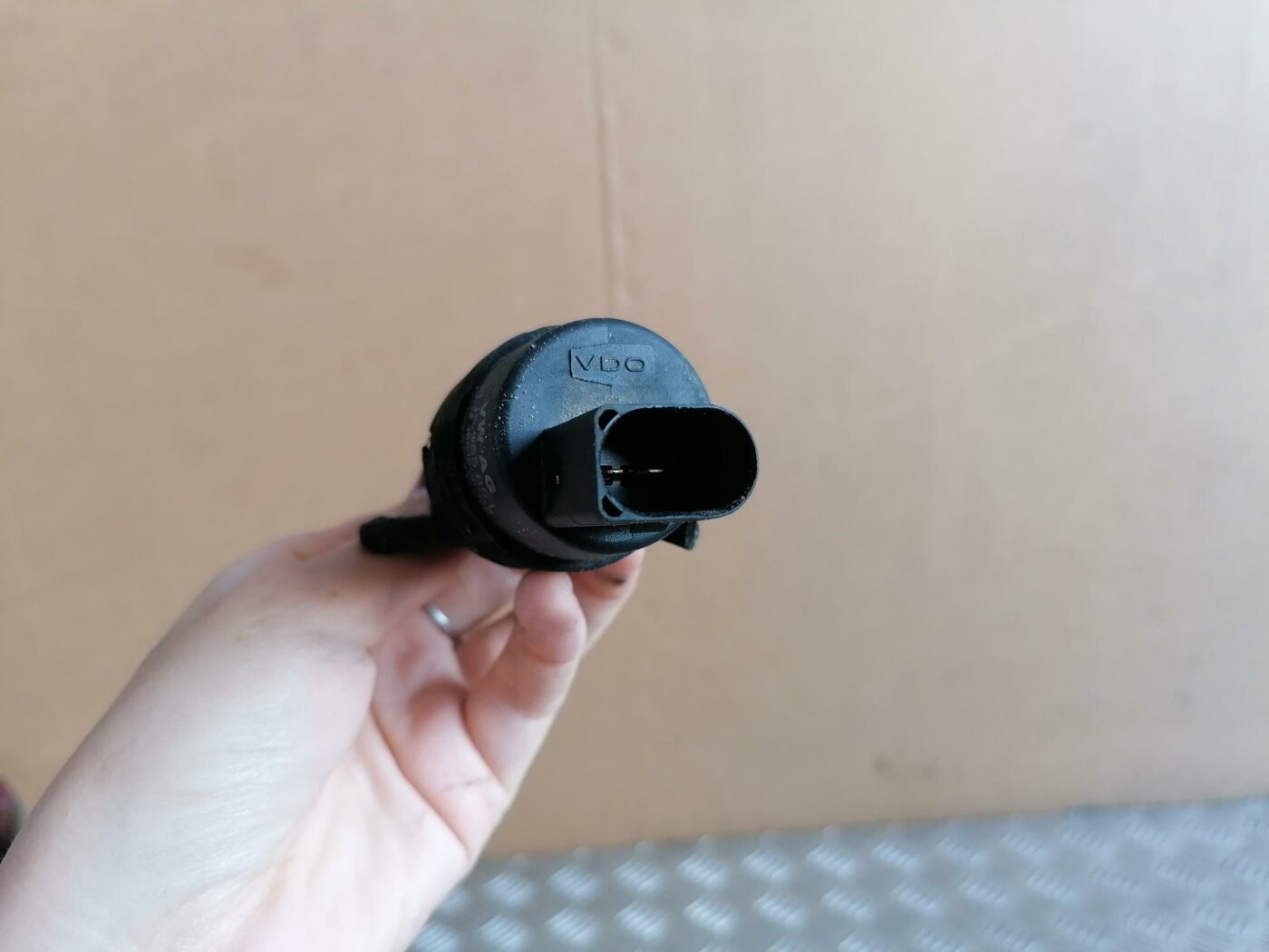 Mazgātāja šķidruma sūknis priekš AUDI A6 2008 2 Mazgātāja šķidruma sūknis priekš AUDI A6 2008