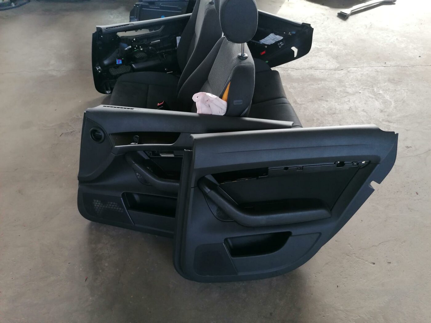 Sēdekļu komplekts priekš AUDI A6 2008 4 Sēdekļu komplekts priekš AUDI A6 2008