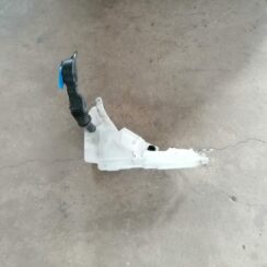 Mazgātāja šķidruma tvertne priekš AUDI A6 2008