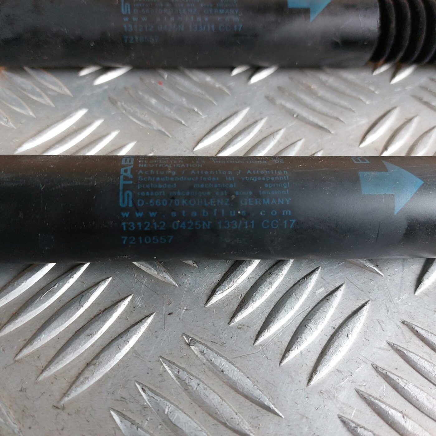 Bagažnieka vāka amortizators priekš BMW 520D F11 2011 TOURING