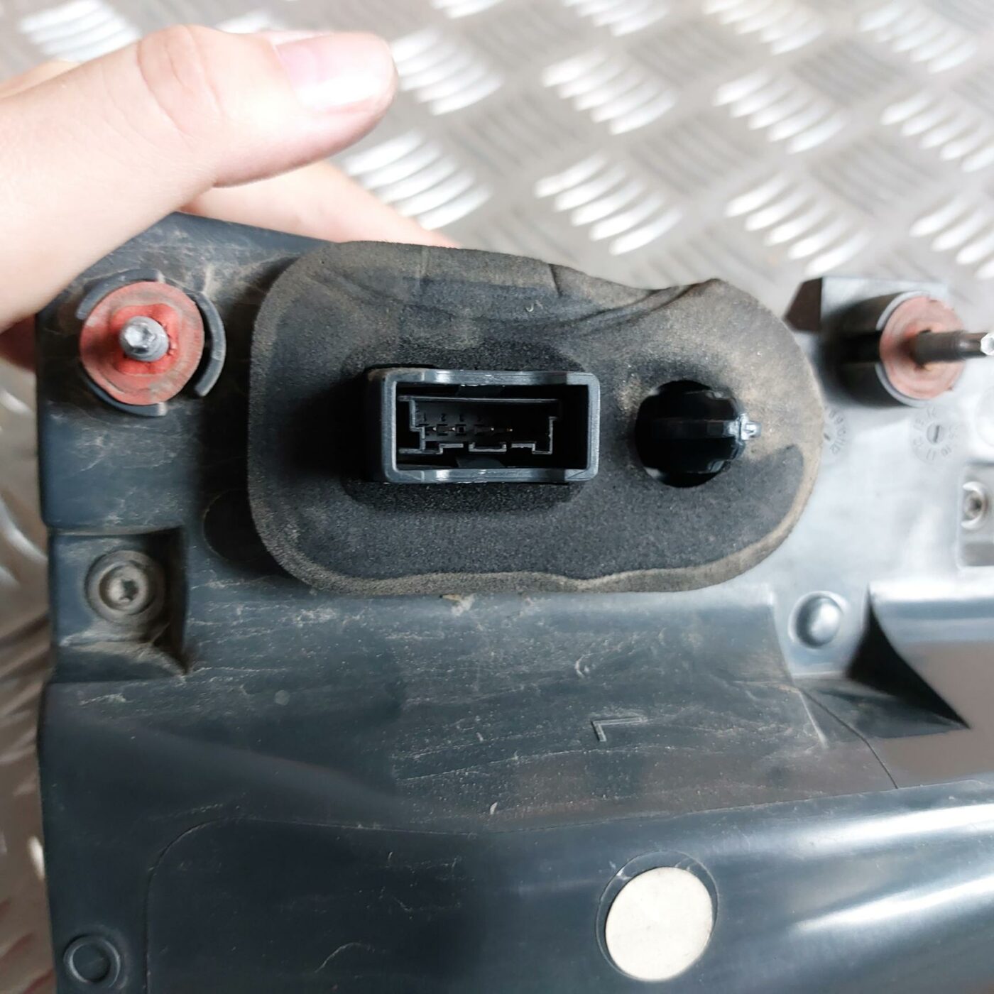 Aizmugurējais kreisais lukturis priekš BMW 520D F11 2011 TOURING 3 Aizmugurējais kreisais lukturis priekš BMW 520D F11 2011 TOURING