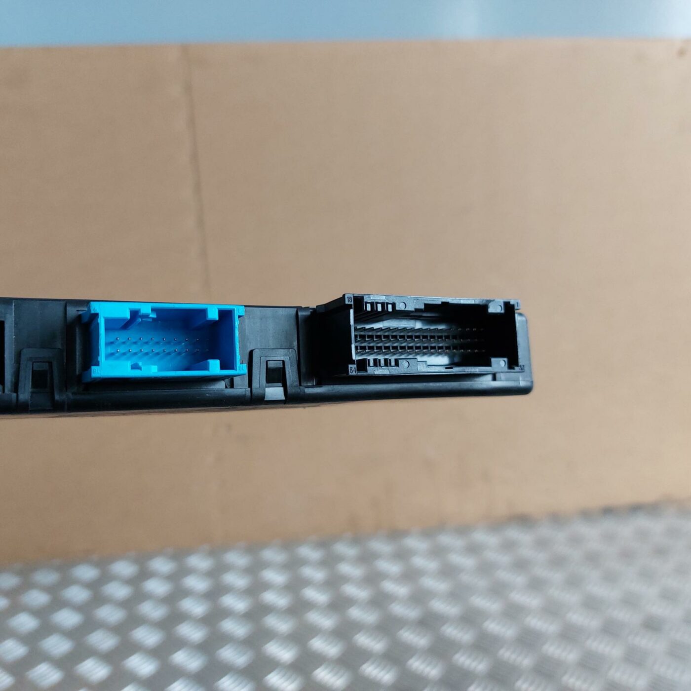 GATEWAY vadības bloks priekš BMW 520D F11 2011 TOURING 2 GATEWAY vadības bloks priekš BMW 520D F11 2011 TOURING