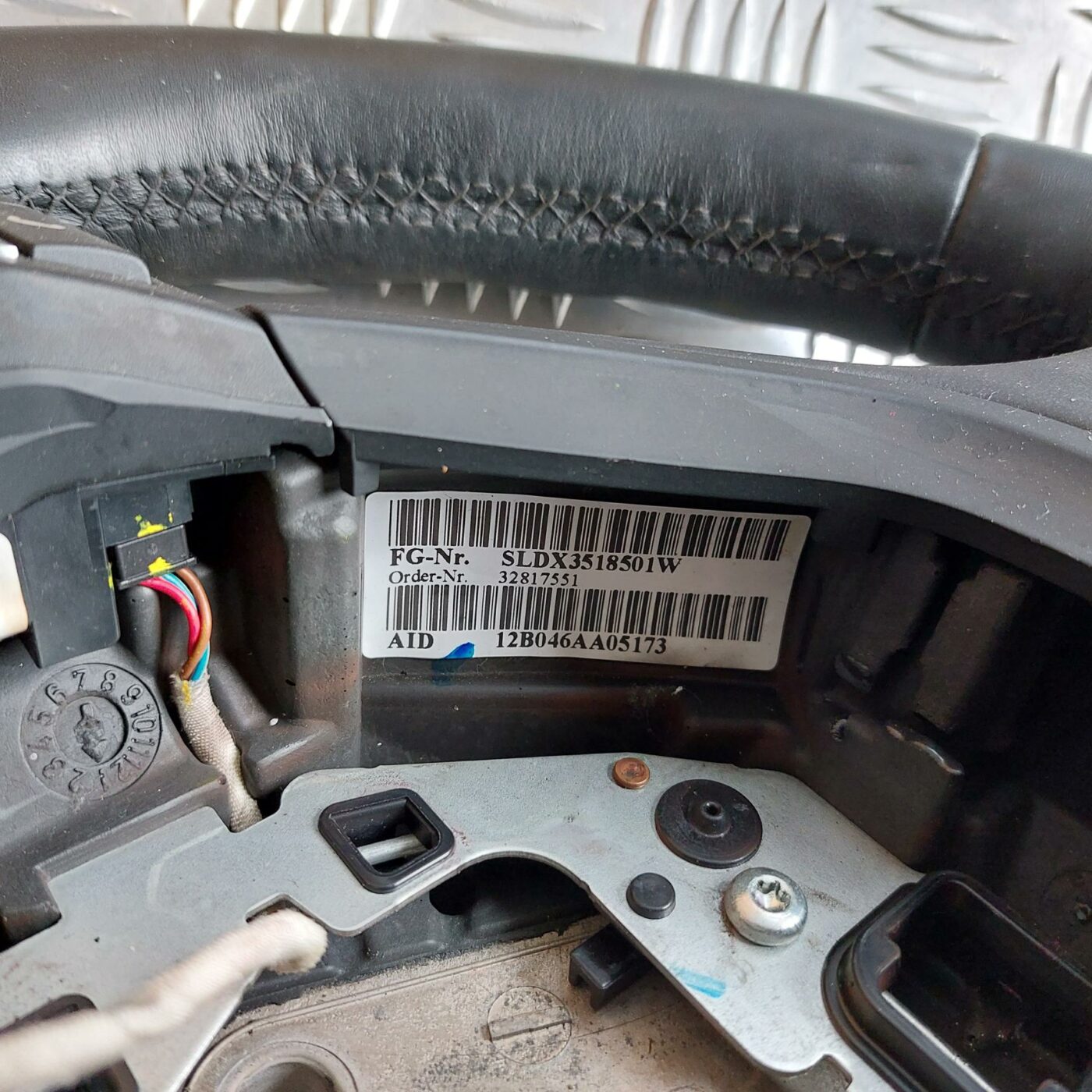 Stūre priekš BMW 520D F11 2011 TOURING 4 Stūre priekš BMW 520D F11 2011 TOURING