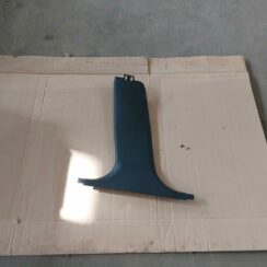 Vidējas salona statnes apdare priekš BMW 520D F11 2011 TOURING