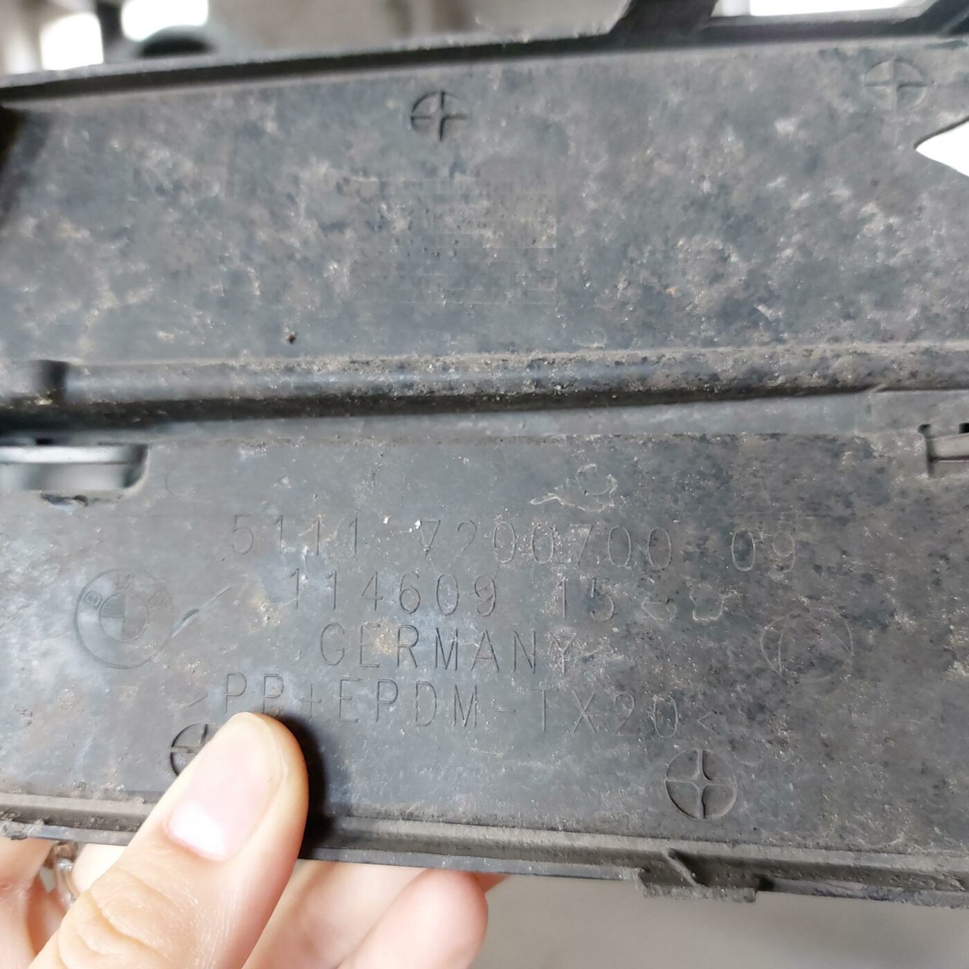 Bufera reste priekš BMW 520D F11 2011 TOURING