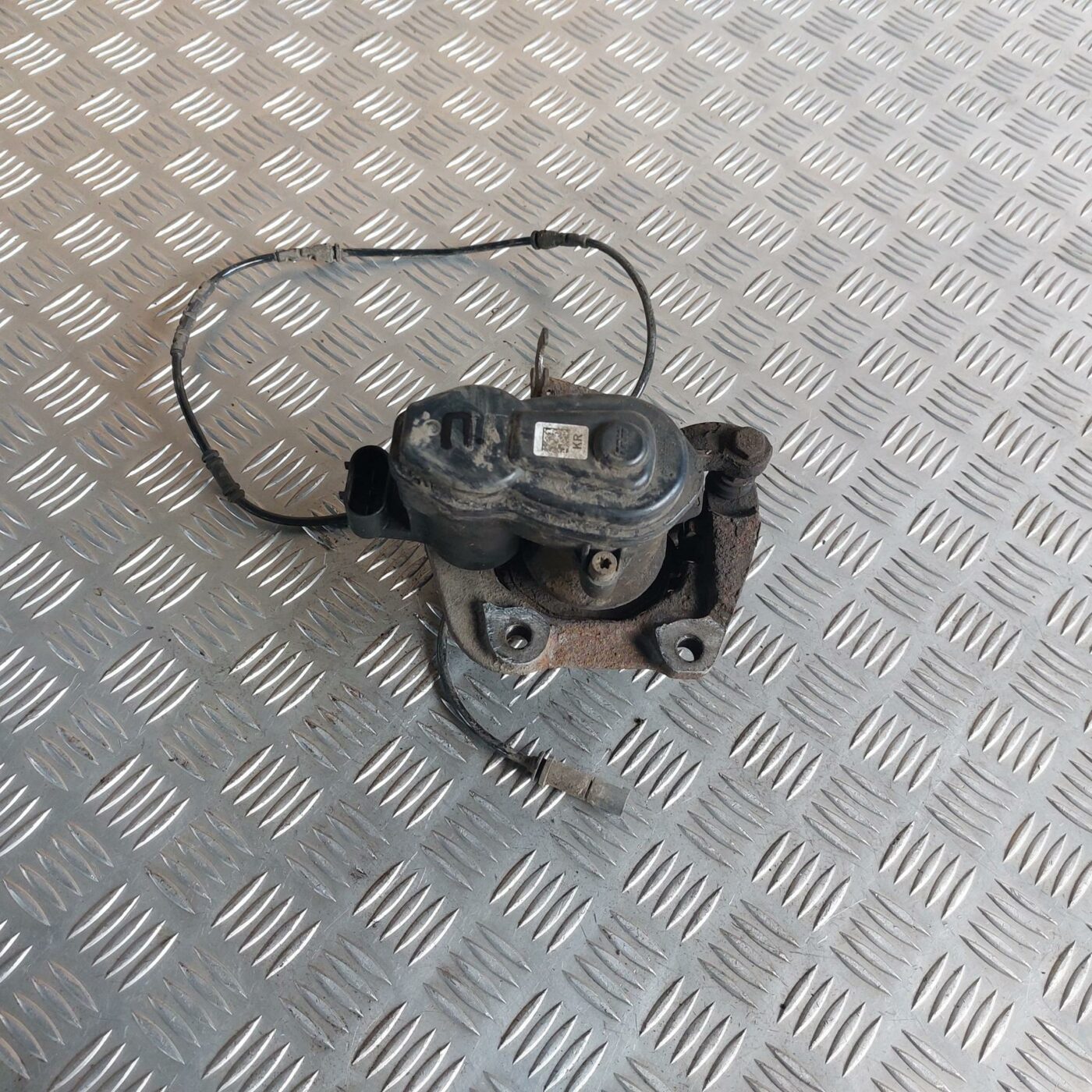 Aizmugurējais labais suports priekš BMW 520D F11 2011 TOURING 2 Aizmugurējais labais suports priekš BMW 520D F11 2011 TOURING