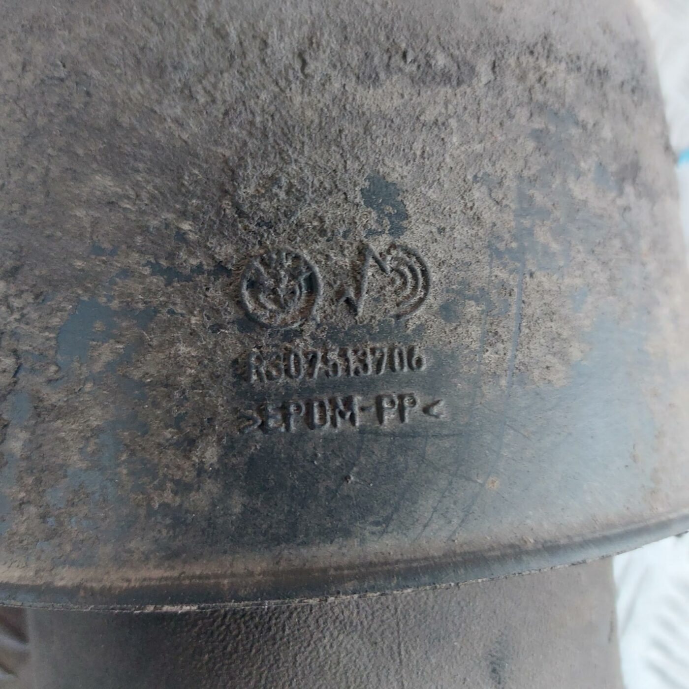 Pneimo piekares spilvens aizmugurē priekš BMW 520D F11 2011 TOURING 4 Pneimo piekares spilvens aizmugurē priekš BMW 520D F11 2011 TOURING