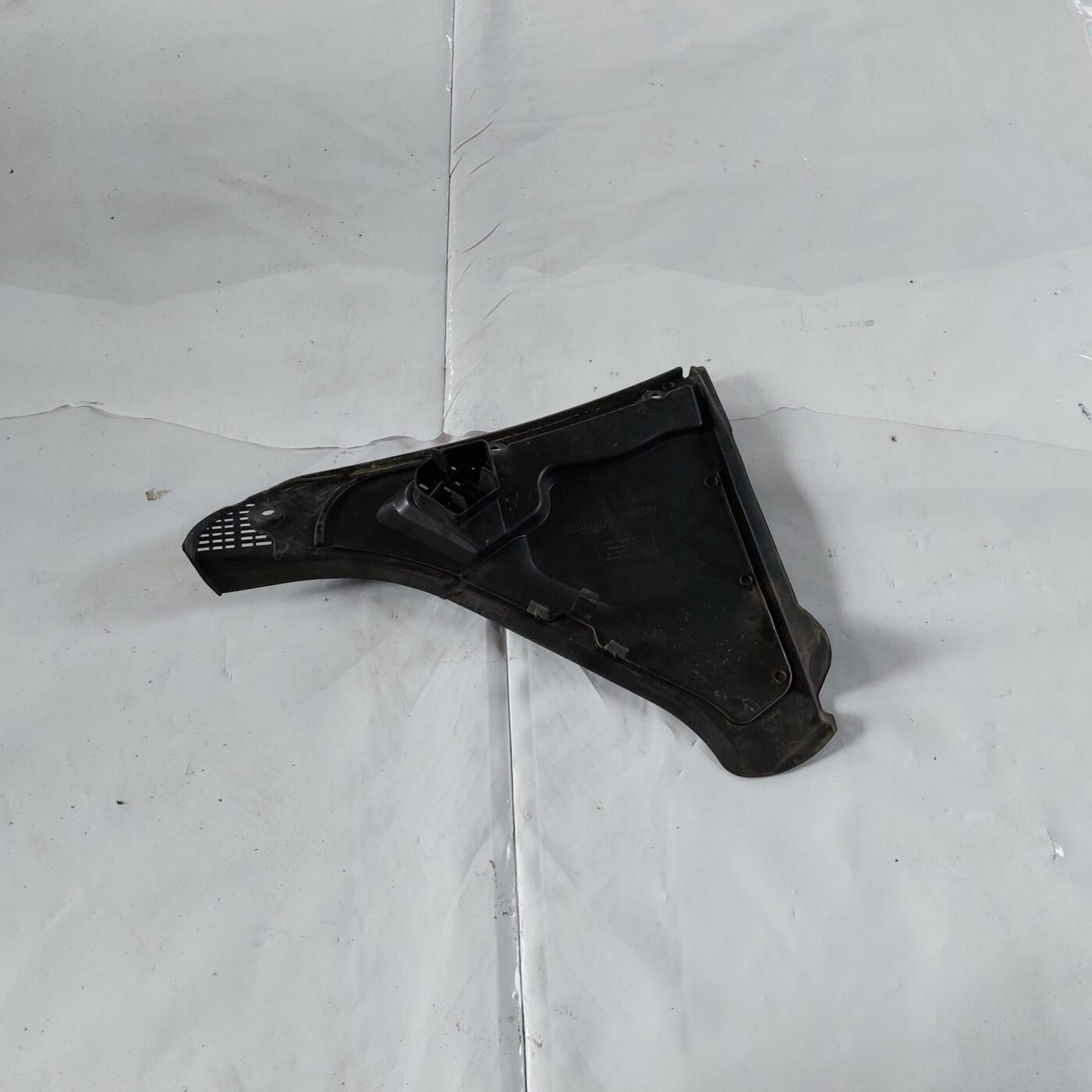 Vējstikla uzlika (deflektors) priekš BMW 520D F11 2011 TOURING