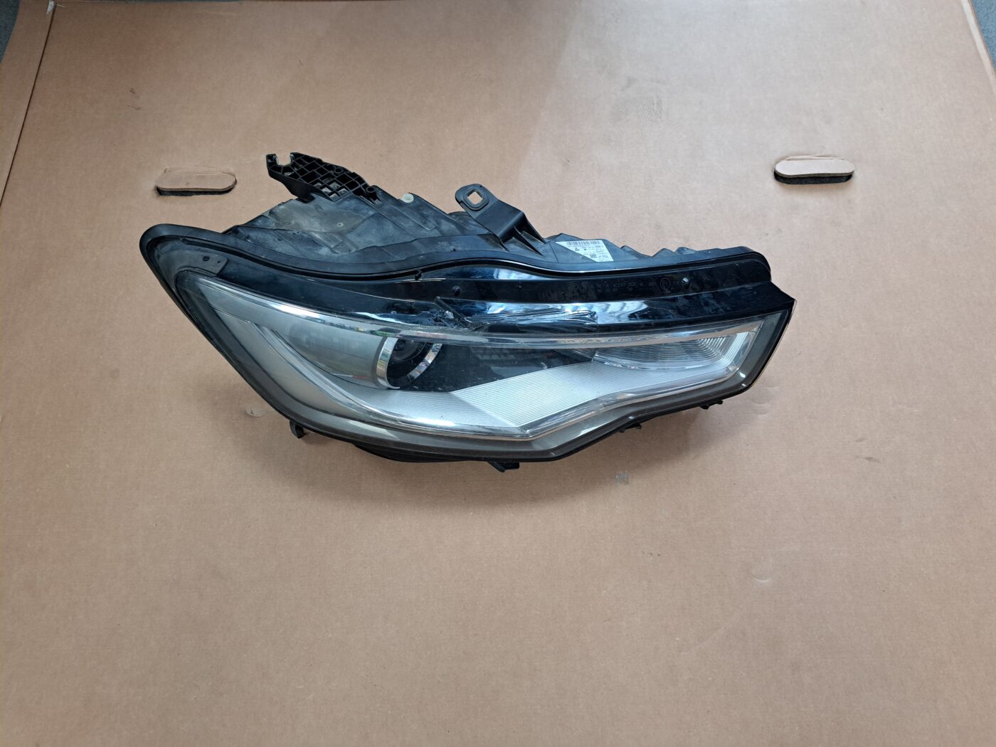 Priekšējais labais lukturis priekš AUDI A6 C7 2010-2015 4G0941006C 1 Priekšējais labais lukturis priekš AUDI A6 C7 2010-2015 4G0941006C