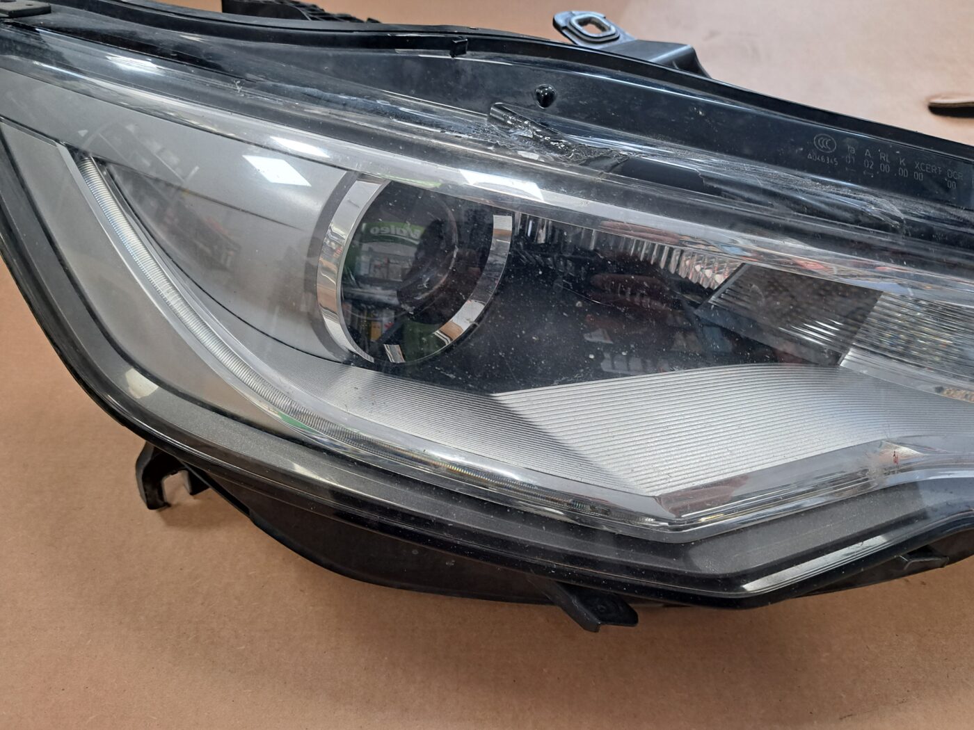 Priekšējais labais lukturis priekš AUDI A6 C7 2010-2015 4G0941006C 3 Priekšējais labais lukturis priekš AUDI A6 C7 2010-2015 4G0941006C