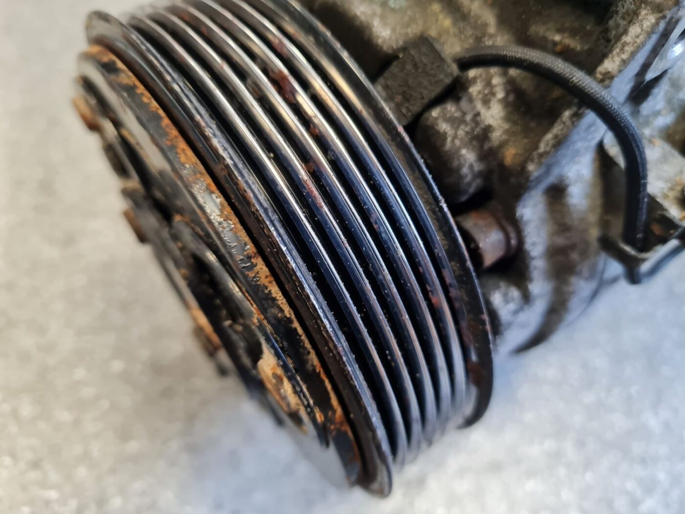 Gaisa kondicioniera kompresors priekš VOLVO S80 2004 6 Gaisa kondicioniera kompresors priekš VOLVO S80 2004