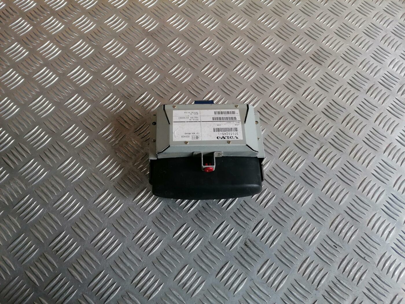 Displejs priekš VOLVO S80 2004 1 Displejs priekš VOLVO S80 2004