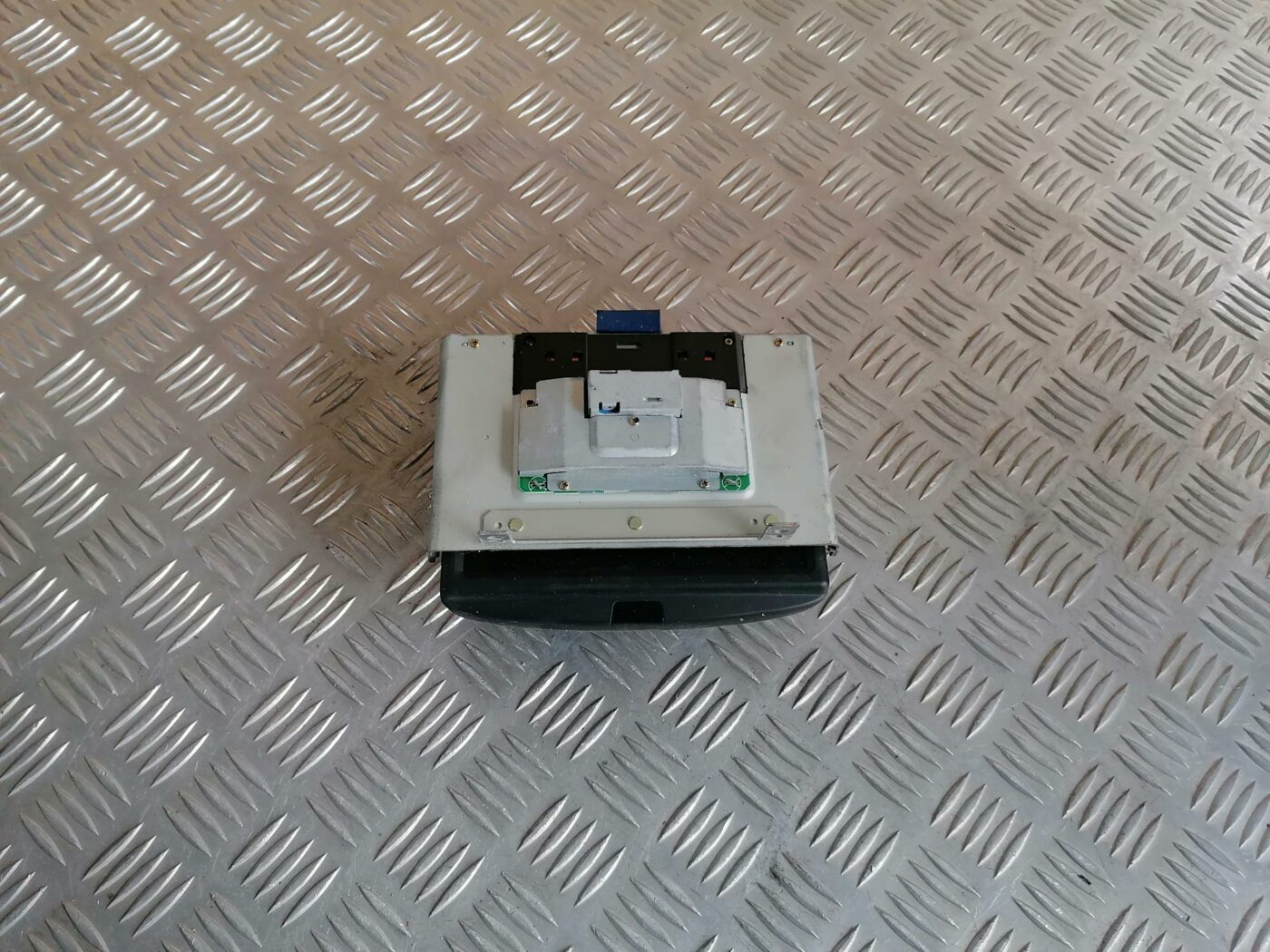 Displejs priekš VOLVO S80 2004 2 Displejs priekš VOLVO S80 2004