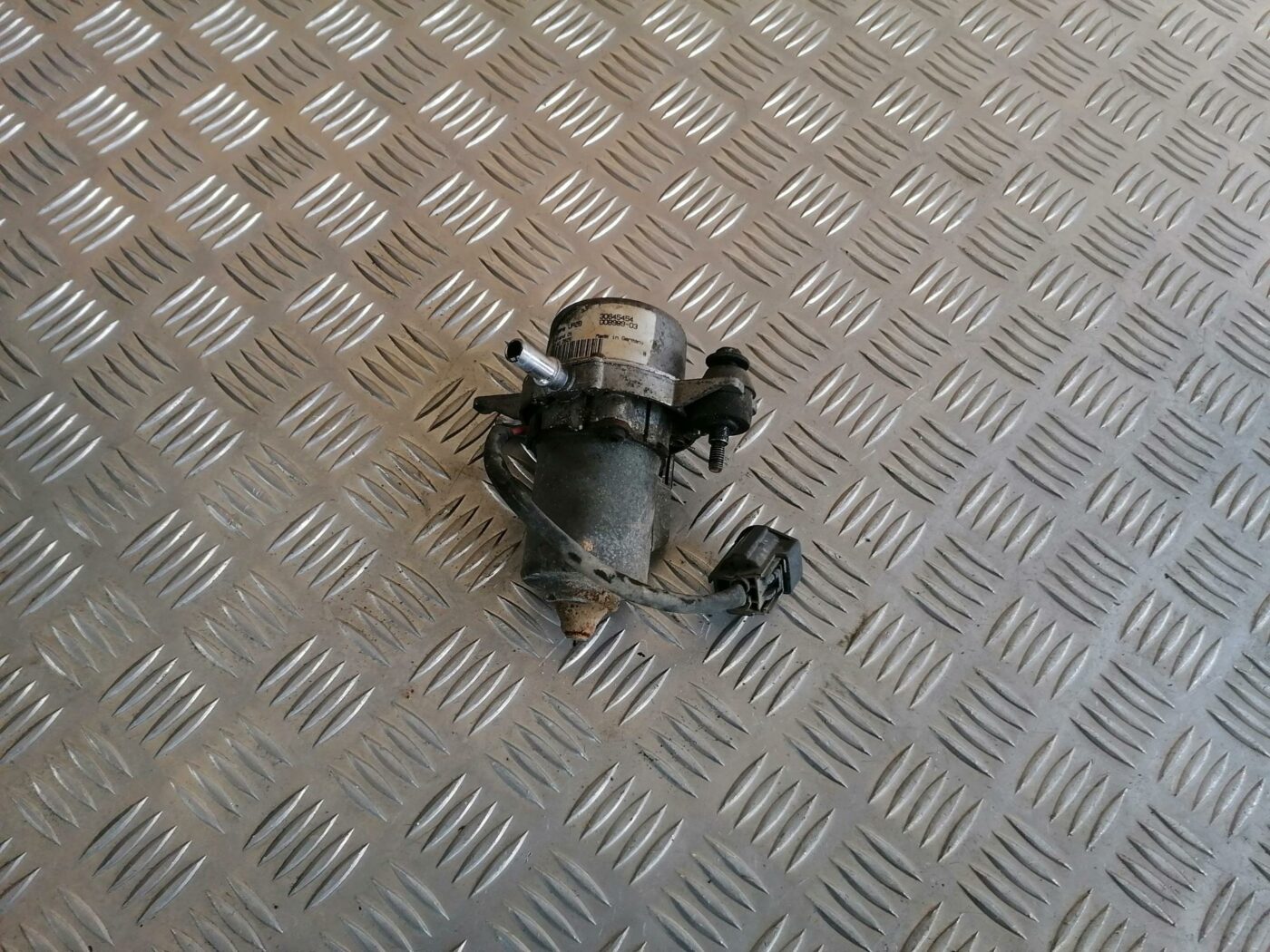 Vakuuma sūknis priekš VOLVO S80 2004 1 Vakuuma sūknis priekš VOLVO S80 2004