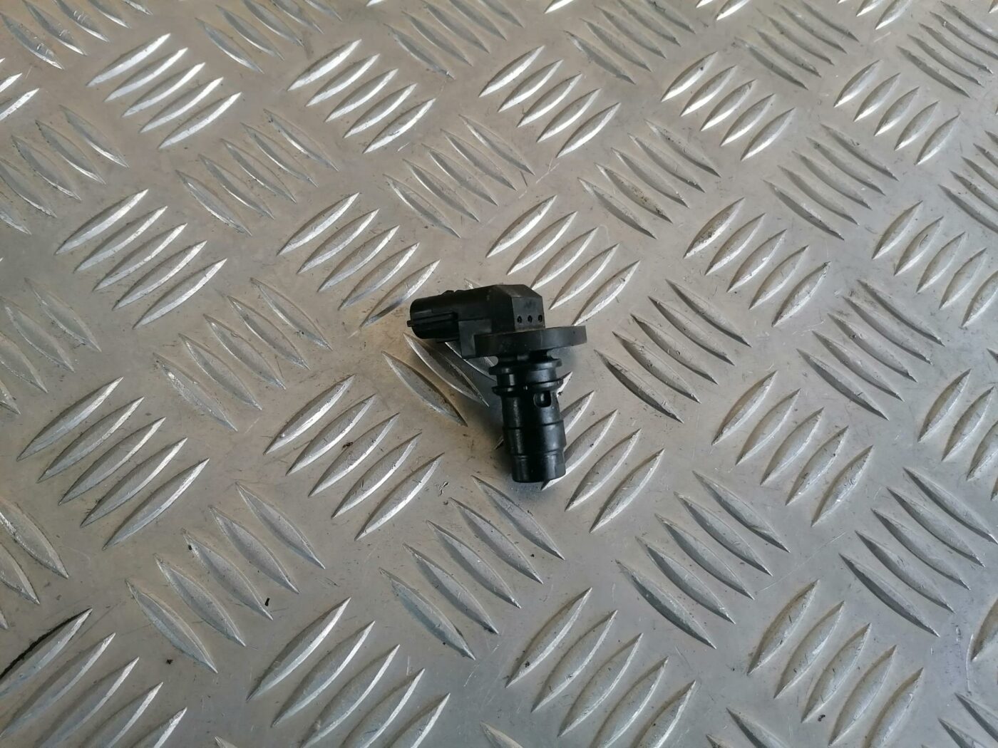 Kloķvārpstas devējs priekš VOLVO S80 2004 1 Kloķvārpstas devējs priekš VOLVO S80 2004