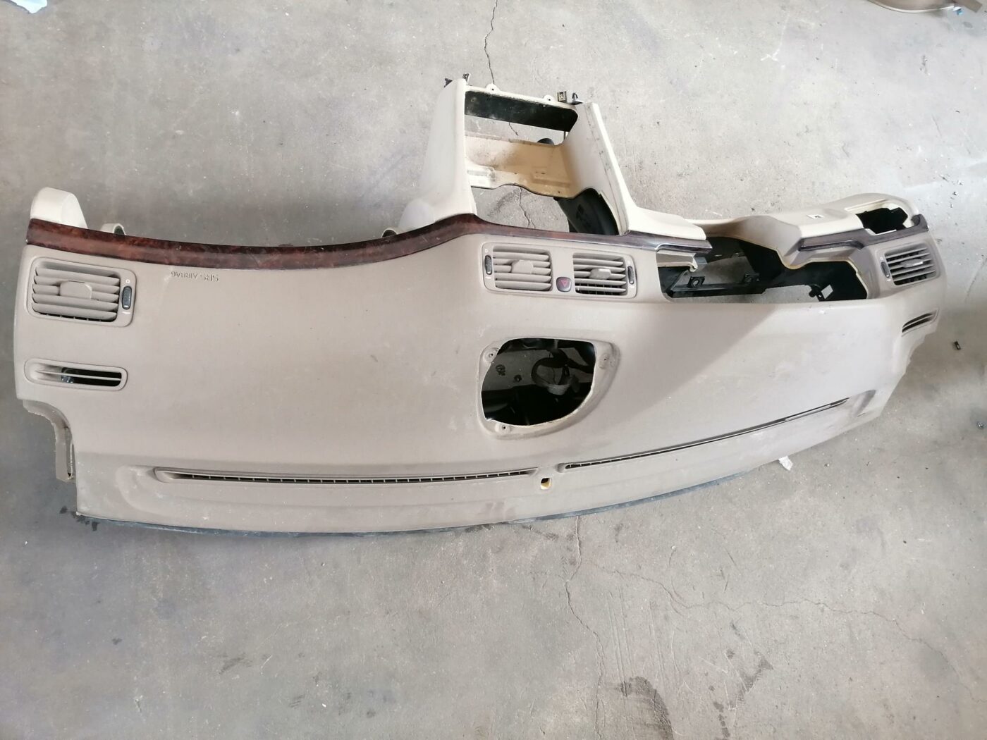 Mērinstrumentu panelis priekš VOLVO S80 2004 2 Mērinstrumentu panelis priekš VOLVO S80 2004