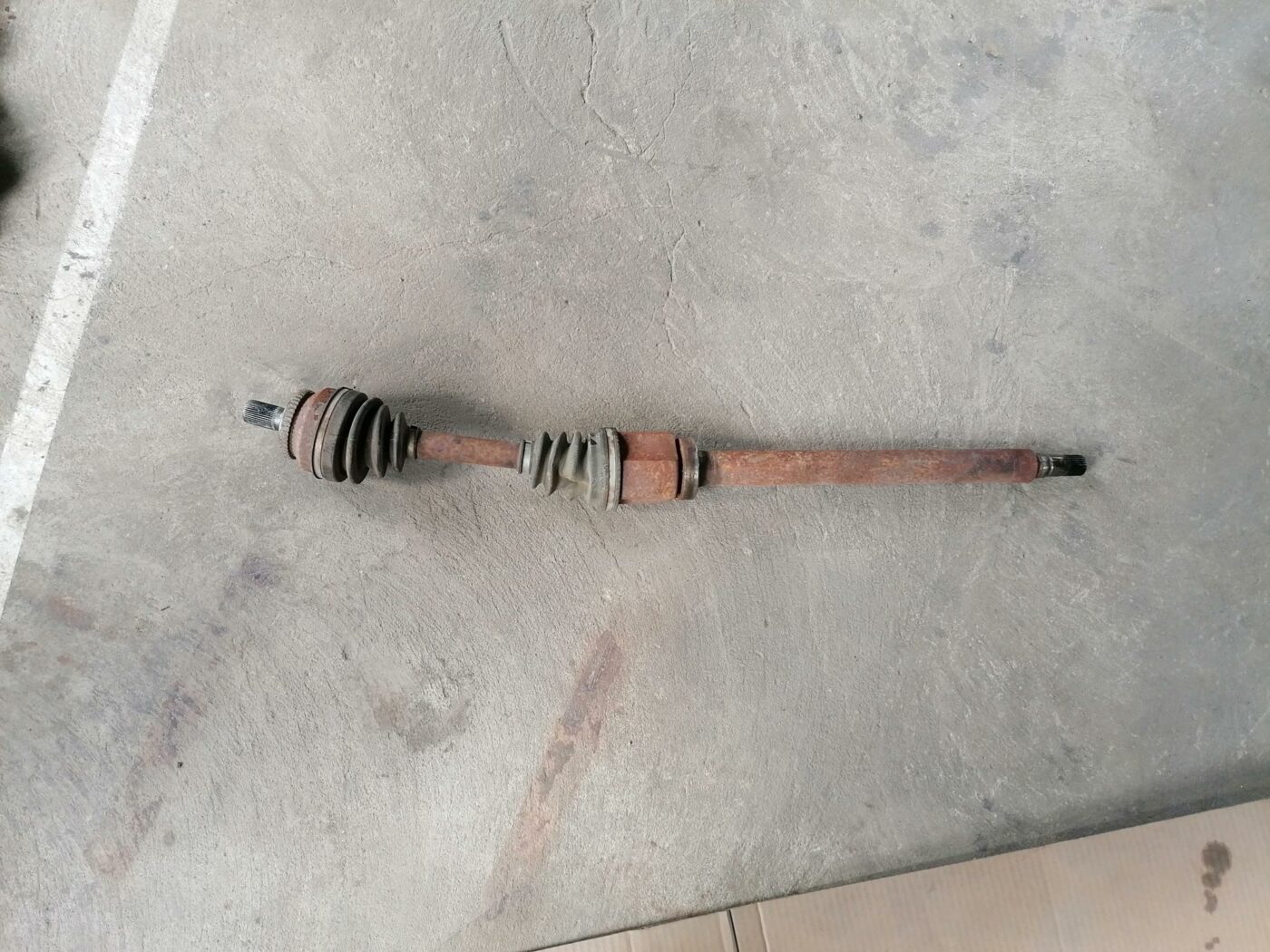 Pusass priekšēja labā priekš VOLVO S80 2004