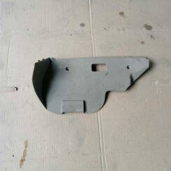 Mērinstrumentu paneļa apakšēja apdare priekš VOLVO S80 2004