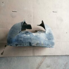 Priekšējais kreisais paspārns priekš VOLVO S80 2004