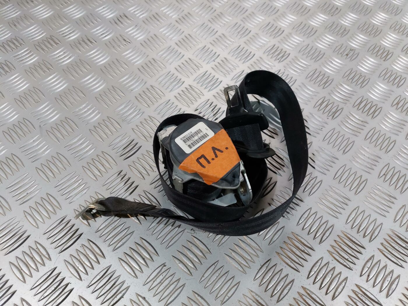 Priekšējā kreisā drošības josta priekš VW JETTA 2008 1 Priekšējā kreisā drošības josta priekš VW JETTA 2008