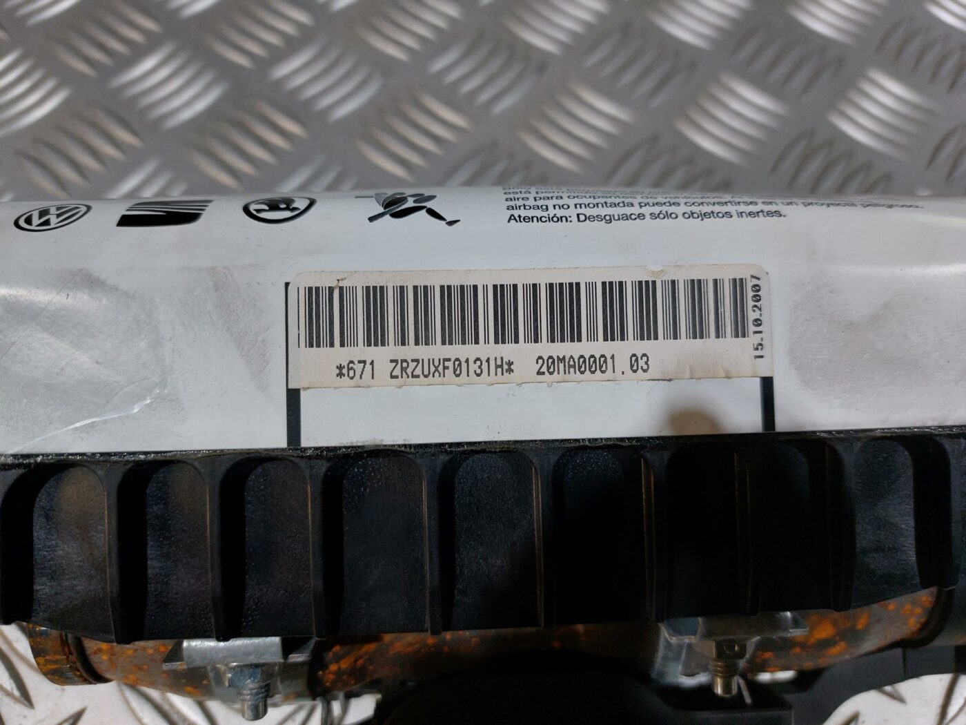 Mērinstrumentu paneļa drošības spilvens priekš VW JETTA 2008 3 Mērinstrumentu paneļa drošības spilvens priekš VW JETTA 2008