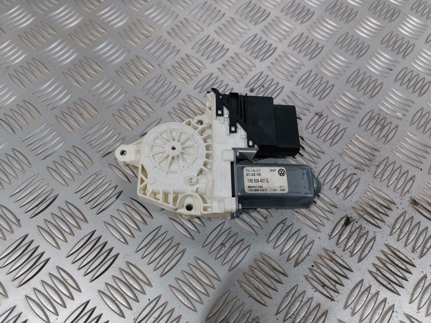 Elektrisko stiklu motors priekš VW JETTA 2008