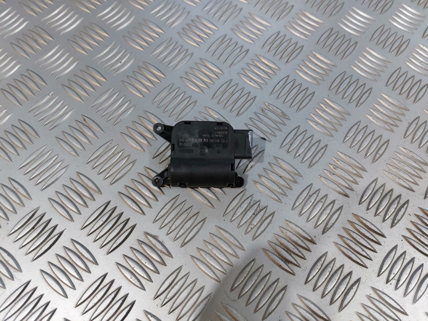 Apsildes sistēmas aktuators priekš VW JETTA 2008