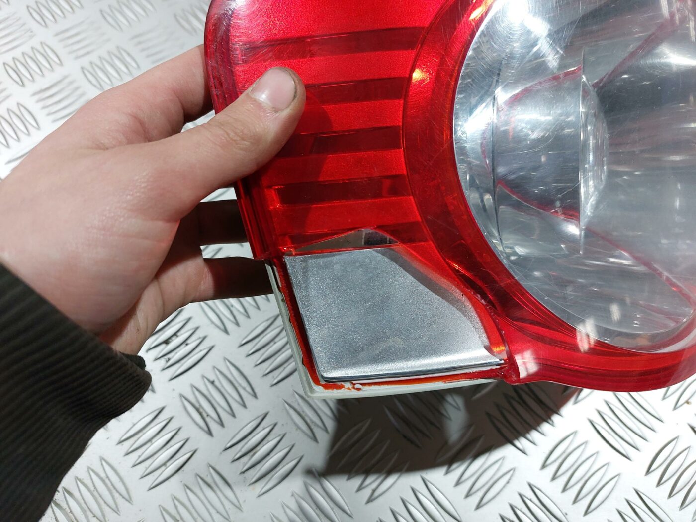 Aizmugurējais kreisais lukturis priekš VW JETTA 2008 3 Aizmugurējais kreisais lukturis priekš VW JETTA 2008