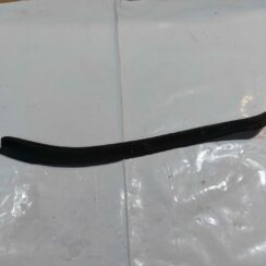 Aizmugurējo kreiso durvju moldings priekš VW JETTA 2008