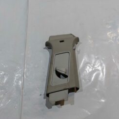 Vidējas salona statnes apdare priekš VW JETTA 2008