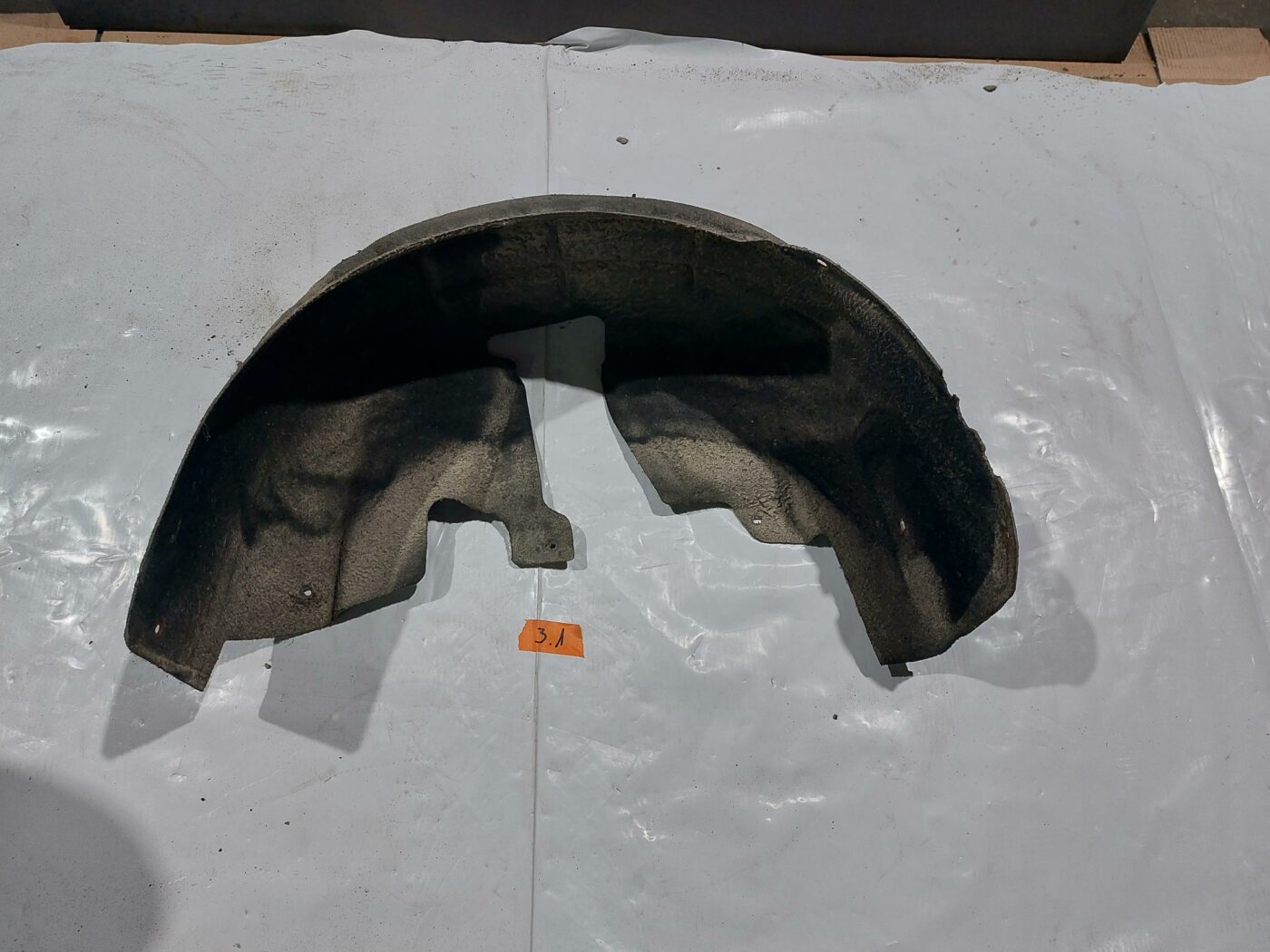 Aizmugurējais kreisais paspārns priekš VW JETTA 2008