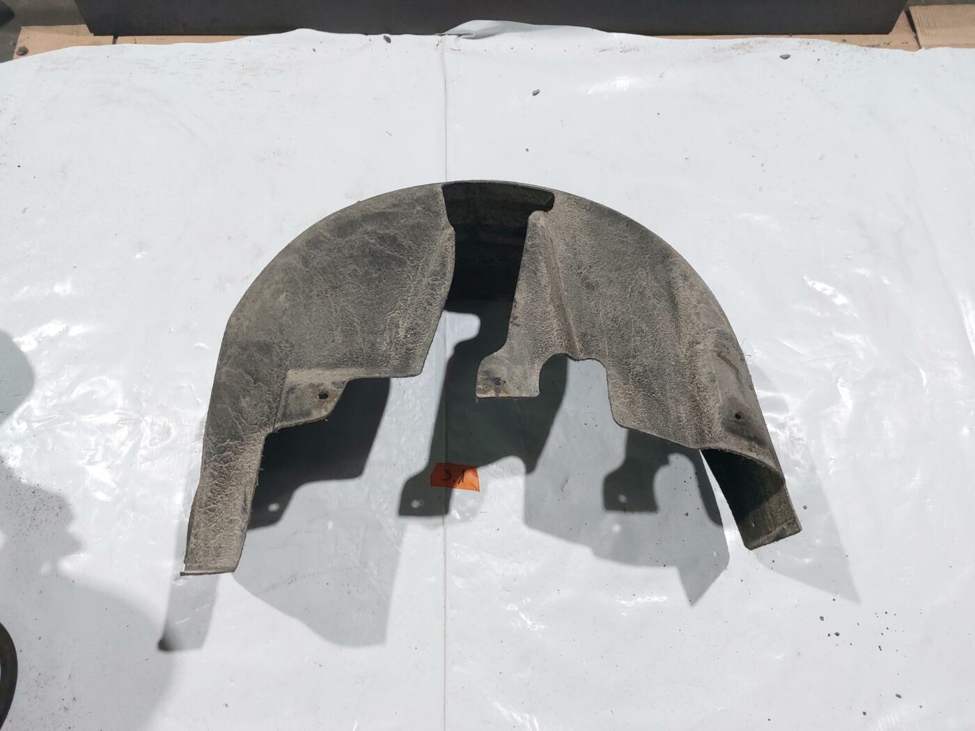 Aizmugurējais kreisais paspārns priekš VW JETTA 2008