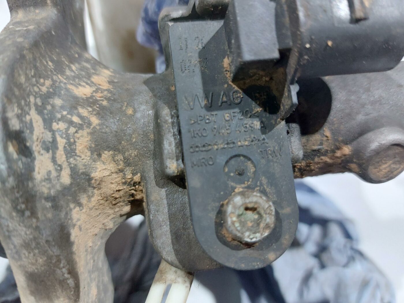 Bremžu pastiprinātāja galvenais cilindrs priekš VW JETTA 2008 3 Bremžu pastiprinātāja galvenais cilindrs priekš VW JETTA 2008